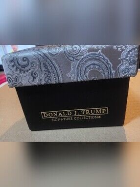 Donald J. Trump Signature Collection Tie